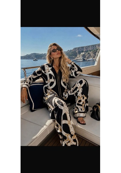 Tencelle Woman Kadın Siyah Gold Desenli Gömlek Pantolon İkili Takım Salaş Kesim Şık Tasarım Tencelle Woman Kadın Siyah Gold Desenli Gömlek Pantolon İkili Takım Salaş Kesim Şık Tasarım