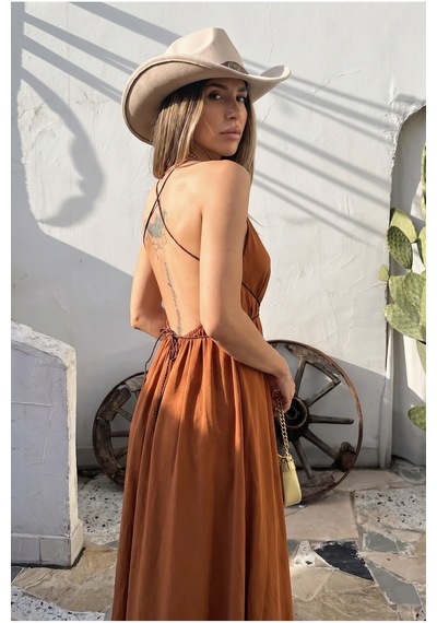 Fashion Cocktail Terracotta Western Çapraz Deri Askılı Vücuda Dolamalı Uçuşan Yazlık Tatil Sahil Maxi Uzun Elbise Taba Tarçın Fashion Cocktail Terracotta Western Çapraz Deri Askılı Vücuda Dolamalı Uçuşan Yazlık Tatil Sahil Maxi Uzun Elbise Taba Tarçın