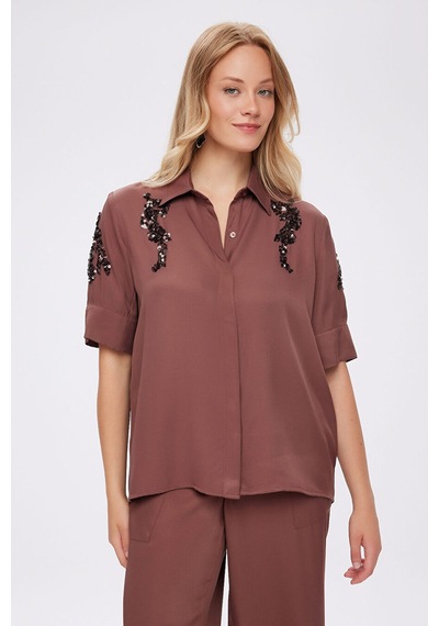 Faik Sönmez Payet Nakış Detaylı Rayon Viskon Kısa Kol Gömlek S26gml029 Us26gml02983 Koyu Kahve Faik Sönmez Payet Nakış Detaylı Rayon Viskon Kısa Kol Gömlek S26gml029 Us26gml02983 Koyu Kahve