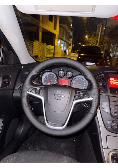 Astra J Makyajlı Kasa  Kaplama Deri Direksiyon Kılıfı Siyah