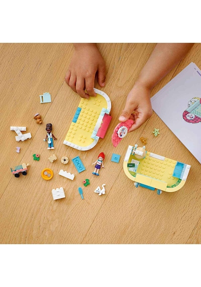LEGO® Friends 41695 Evcil Hayvan Kliniği 111 Parça