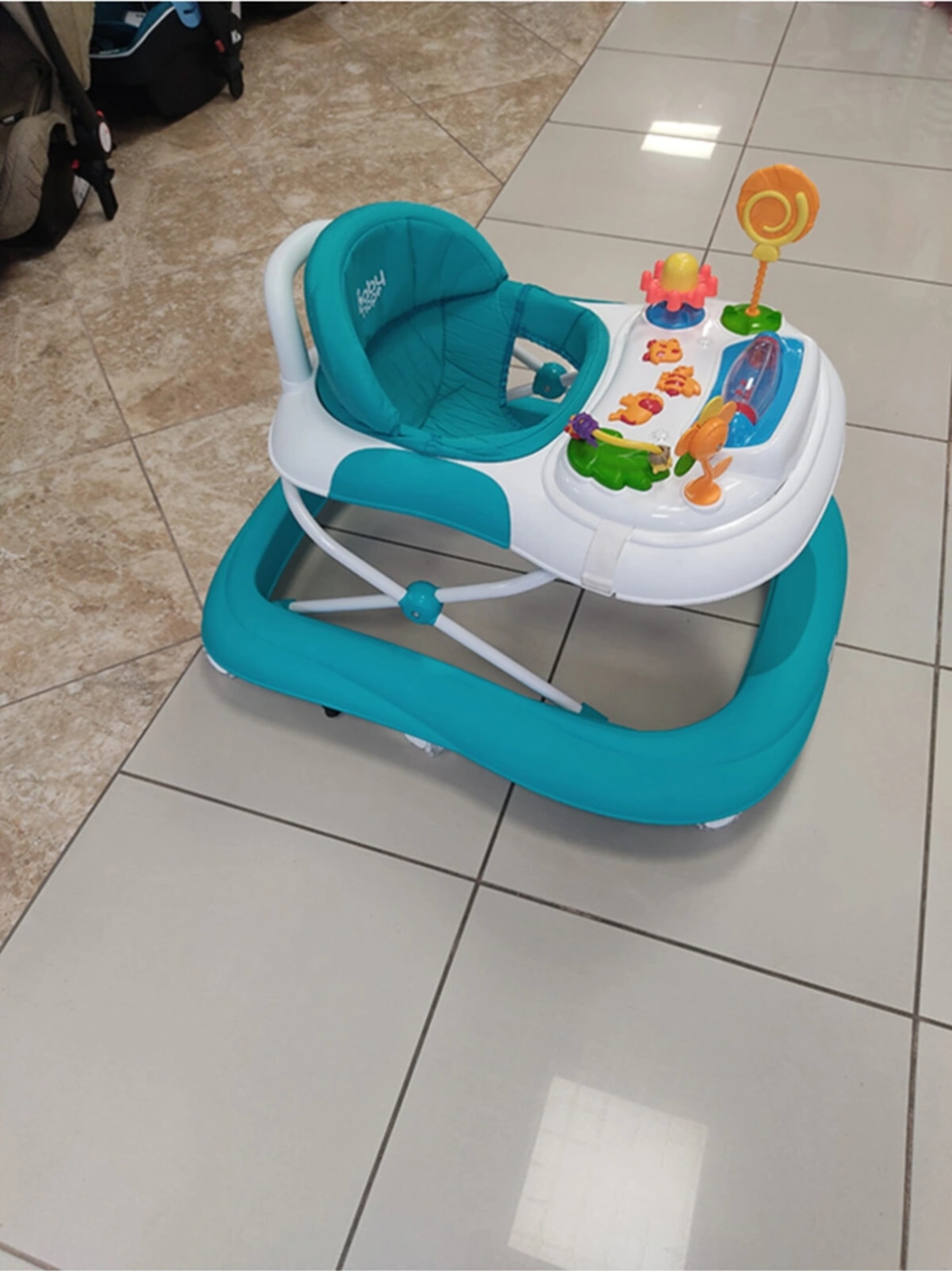 213a Turkuaz Yürüteç