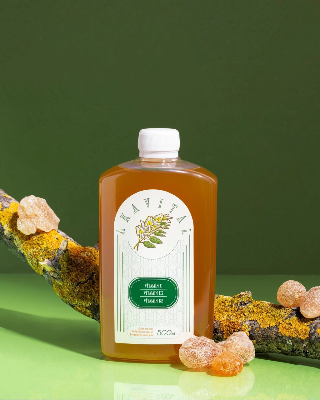 Akavital Çilek Aromali Multivitamin İçeren Sıvı Gıda Takviyesi 500 ML