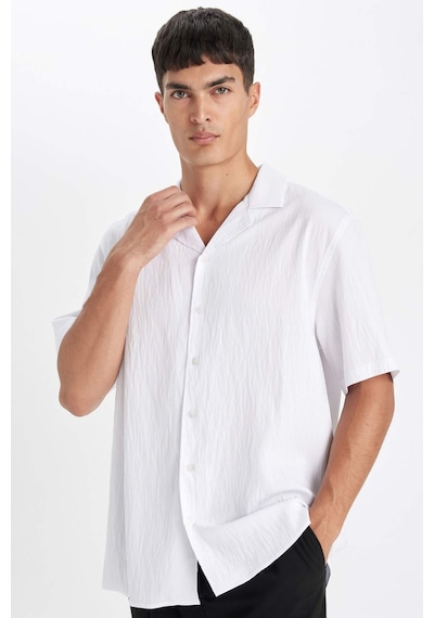 DeFacto Beyaz Relax Fit Rahat Kesim Polo Yaka Krinkıl Kısa Kollu Gömlek C4127AX24AUWT84 DeFacto Beyaz Relax Fit Rahat Kesim Polo Yaka Krinkıl Kısa Kollu Gömlek C4127AX24AUWT84