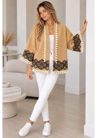Lima Camel Kadın Etnik Desenli Kimono Ceket Ponpon Detaylı Salaş Kesim Bohem Mevsimlik Ceket Lima Camel Kadın Etnik Desenli Kimono Ceket Ponpon Detaylı Salaş Kesim Bohem Mevsimlik Ceket