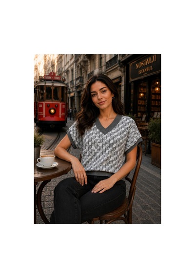 Hira Life Fashion Sfg Life Moda Kadın V Yaka Kare Desenli Şık Süveter Gri Gri