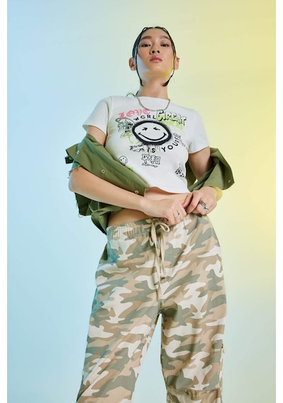 Defacto Coool SmileyWorld Fitted Fitilli Kaşkorse Kısa Kollu Tişört A5612AX23SMER77 Bej Defacto Coool SmileyWorld Fitted Fitilli Kaşkorse Kısa Kollu Tişört A5612AX23SMER77 Bej
