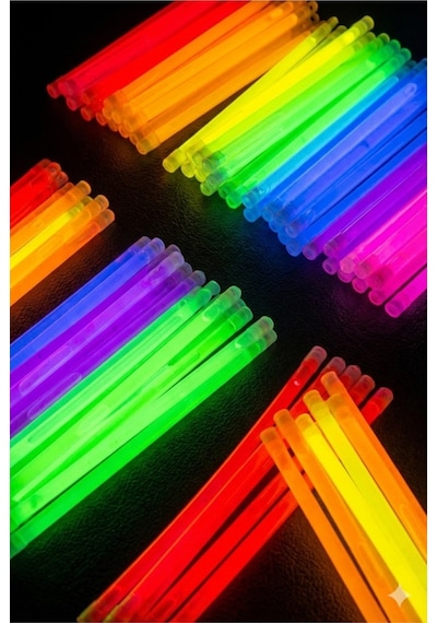 100 Adet Fosforlu Glow Stick Parti Seti Bileklik, Kolye Ve Eğlenceli Işık Çubukları Çok Renkli
