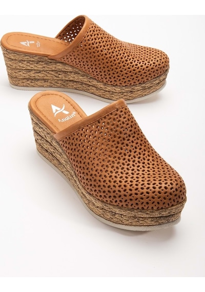 Analin Shoes Kadın Hakiki Deri Burnu Kapalı Dolgu Topuk Terlik Taba