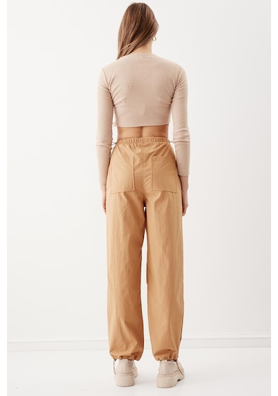 Vitrin Lastik Detaylı Paraşüt Kumaş Pantolon Camel