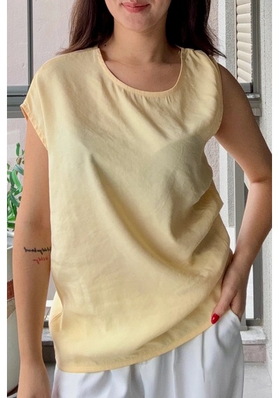 Bb Butik Basic Tasarım Dokuma Modal Kumaş Kolsuz Bluz Rahat Kalıp Modern Kadın Bluz My3535 Sarı Bb Butik Basic Tasarım Dokuma Modal Kumaş Kolsuz Bluz Rahat Kalıp Modern Kadın Bluz My3535 Sarı