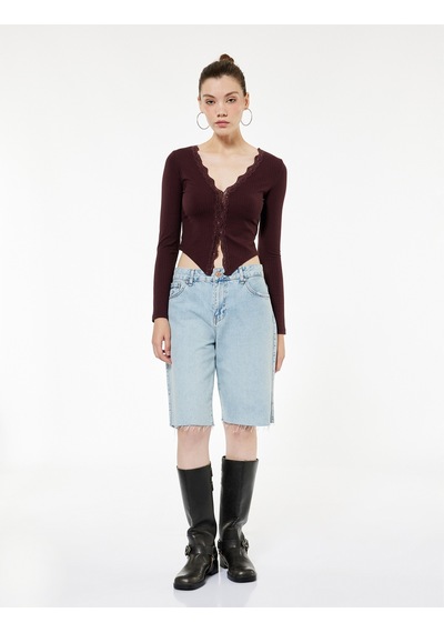 Koton Kaşkorse Dantel Detaylı V Yaka Uzun Kollu Düğmeli Asimetrik Crop Tişört Bordo 6wal10249ık Bordo Koton Kaşkorse Dantel Detaylı V Yaka Uzun Kollu Düğmeli Asimetrik Crop Tişört Bordo 6wal10249ık Bordo