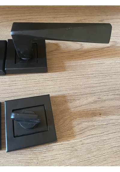 Prizma Sac Kare Rozetli Wc Kapı Kolu Siyah