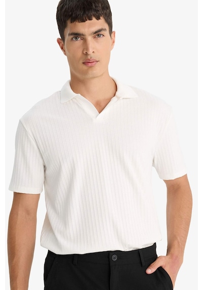 Defacto Regular Fit Krinkıl Dikey Dokulu Hafif Kumaş Polo Yaka Kısa Kollu Tişört E1207AX25SM Ekru
