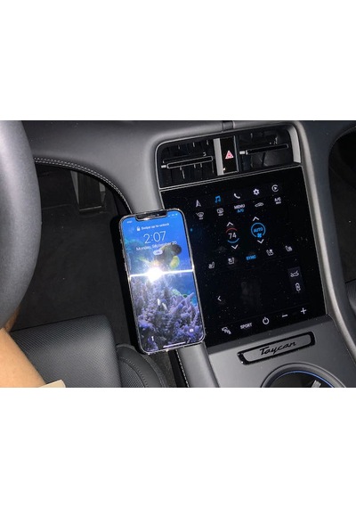 Porsche Taycan İçin Telefon Tutucu