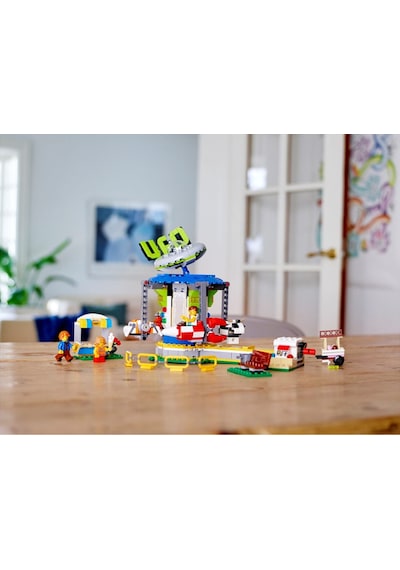 LEGO® Creator 31095 Atlıkarınca 595 Parça