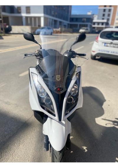 Motocam Kymco Xtown 250 İ Ön Cam 2016-2026 Model 78cm Şeffaf Renkli 4mm Uzun