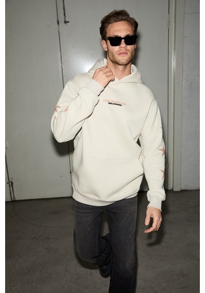 Grimelange Tuxon Erkek Yumuşacık İçi Polarlı Baskı Detaylı Kangru Cepli Regular Taş Rengi Sweatshirt Taş Rengi