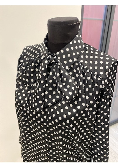 Pera Moda Puantiye Desenli Paris Fularlı Gömlek Siyah - Beyaz