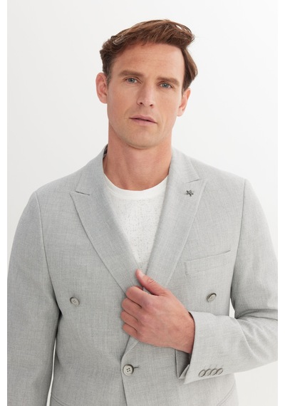AC&Co / Altınyıldız Classics Erkek Grı Slim Fit Dar Kesim Kırlangıç Yaka Armürlü Kapak Cepli Kruvaze Ceket Grı AC&Co / Altınyıldız Classics Erkek Grı Slim Fit Dar Kesim Kırlangıç Yaka Armürlü Kapak Cepli Kruvaze Ceket Grı