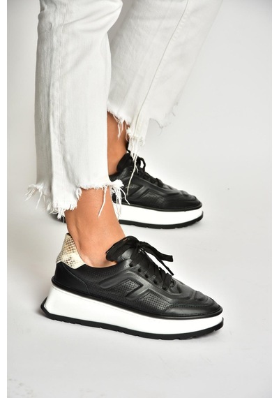 Fox Shoes U555605603 Siyah Hakiki Deri Kalın Tabanlı Spor Ayakkabı Sneakers Siyah