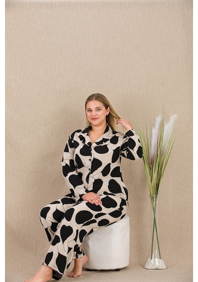Aria's Closet Arias Closet Büyük Beden Siyah Beyaz Kalp Desenli Düğmeli Uzun Kol Viskon Pijama Takımı Çok Renkli
