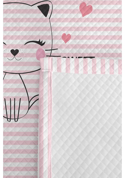 Evimde Bambaşka Pembe Kedi Kalpli Kız Çocuk Pike Takımı - Pastel Çizgili Bebek Odası Yatak Örtüsü - 160x220 CM Evimde Bambaşka Pembe Kedi Kalpli Kız Çocuk Pike Takımı - Pastel Çizgili Bebek Odası Yatak Örtüsü - 160x220 CM