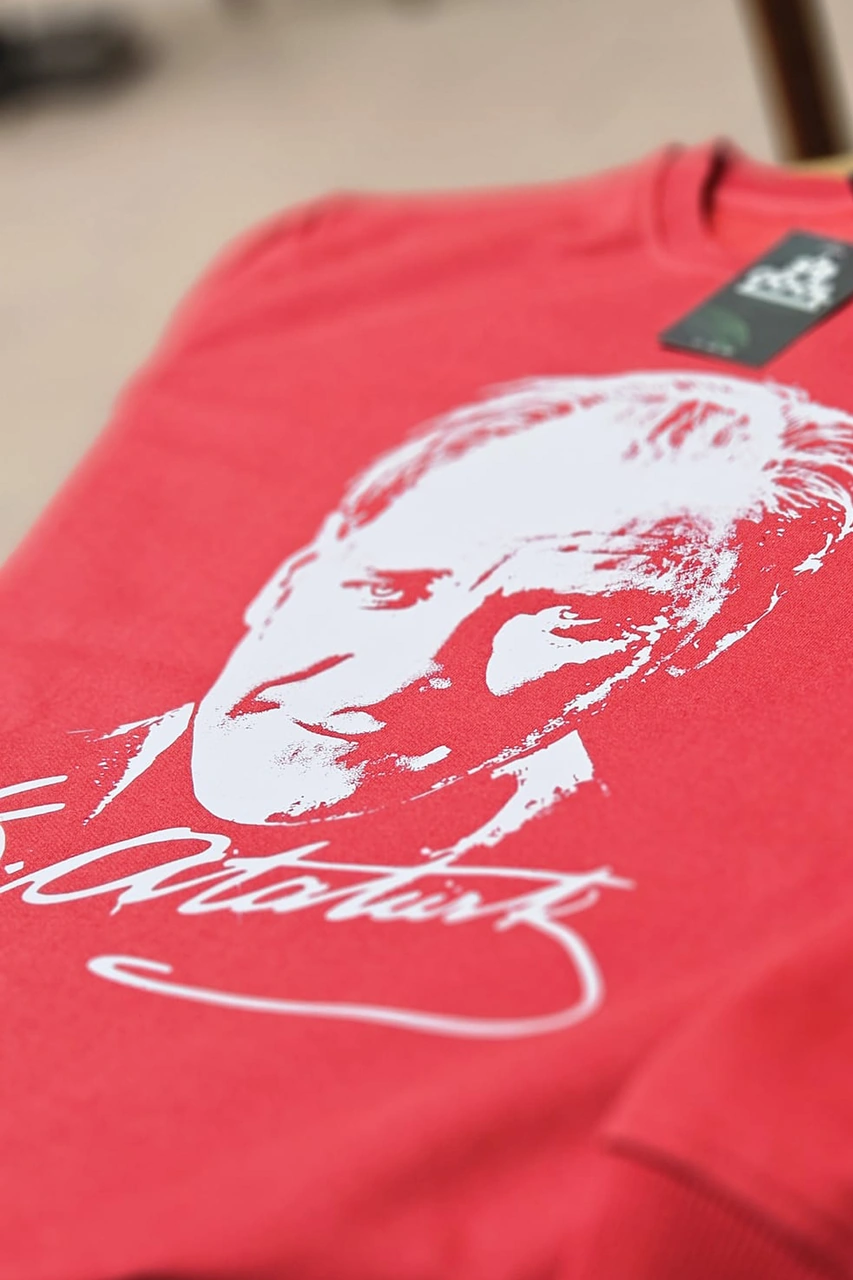 So Cool Mustafa Kemal Atatürk İmzası 29 Ekim Cumhuriyet İmza 10 Kasım Baskılı Sweatshirt Kırmızı Sweat Kırmızı So Cool Mustafa Kemal Atatürk İmzası 29 Ekim Cumhuriyet İmza 10 Kasım Baskılı Sweatshirt Kırmızı Sweat Kırmızı