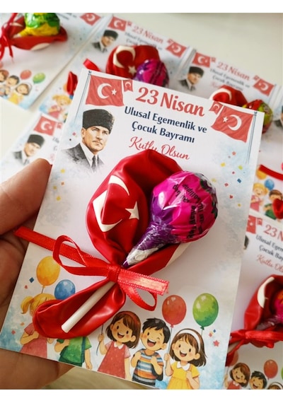 Farklı Market 23 Nisan Coşkusu Çocuk Bayramı Bayraklı Balon Ve Şekerli Hediye Seti 8 Adet