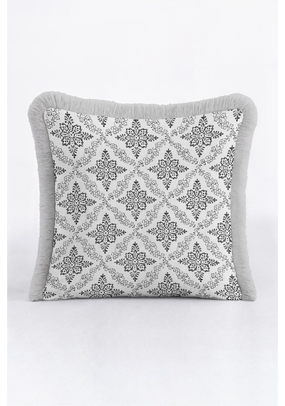 Damask Çiçek Motifli Zarif Saçaklı Yastık Kılıfı - Otantik Floral Siyah Gri Püsküllü Kırlent Kılıfı Derin Atlas Nova Damask Çiçek Motifli Zarif Saçaklı Yastık Kılıfı - Otantik Floral Siyah Gri Püsküllü Kırlent Kılıfı Derin Atlas Nova
