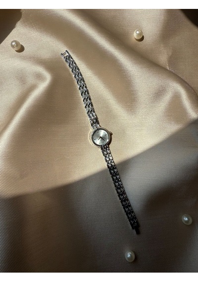 Retro Minimal Hasır Kordon Vintage Kadın Kol Saati Yuvarlak Gümüş