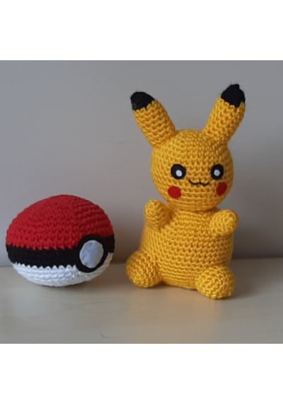 Amigurumi Oyuncak Pikaçu Ve Pokemon Topu