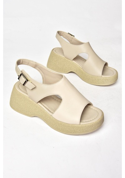 Fox Shoes S996945009 Bej Yüksek Tabanlı Kadın Sandalet Bej