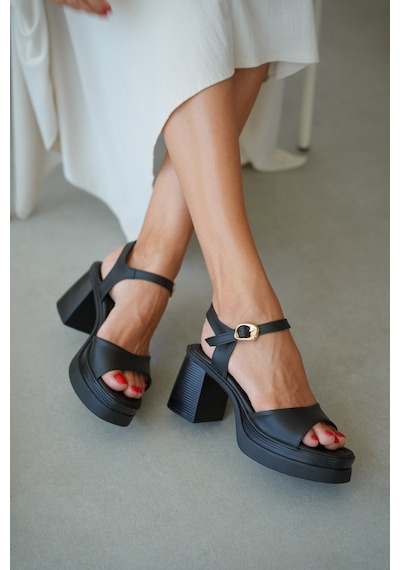 Selin Shoes Loreva Kalın Ve Yüksek Topuk Ayarlanabilir Bilek Toka Detay Kadın Sandalet- Siyah Deri