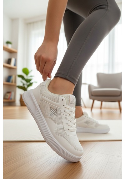 Enoch Kadın Spor Ayakkabı Amblem İşlemeli Fileli Düz Tabanlı Sneaker Spor Beyaz