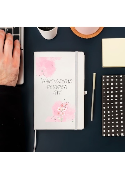 Hayallerinin Peşinden Git Yazılı Çiçek Desenli Kişiye Özel Deri Kapak Defter Beyaz