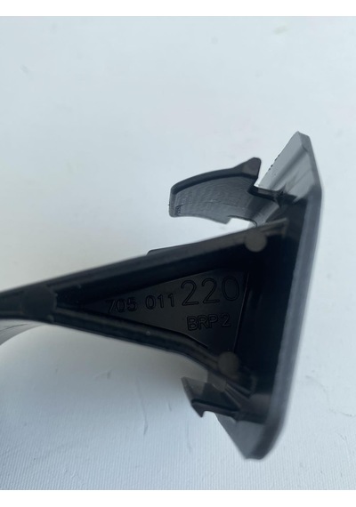 Can-am Maverick X3 J Tip Ön Cam Kelepçesi 705 011 220