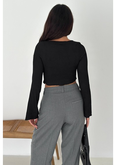 Noa & Noa İspanyol Kol Ribanalı Sivri Etek Uçlu Crop Bluz Modern & Vücuda Oturan Stil Siyah Noa & Noa İspanyol Kol Ribanalı Sivri Etek Uçlu Crop Bluz Modern & Vücuda Oturan Stil Siyah