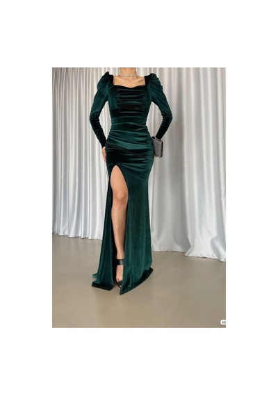 DefyModa Kadın Modern Kadife Kumaş Kare Yaka Yırtmaçlı Abiye Elbise Zümrüt