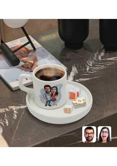 Kişiye Özel Sunum Tabaklı Sevgililer Karikatürlü Türk Kahvesi Fincanı Model 105