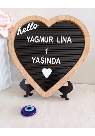 Fikirstore Ahşap Kalp Çerçeveli Özelleştirilebilir Mesaj Panosu Siyah Zemin Beyaz Harf Setli Yazı Tahtası Genel