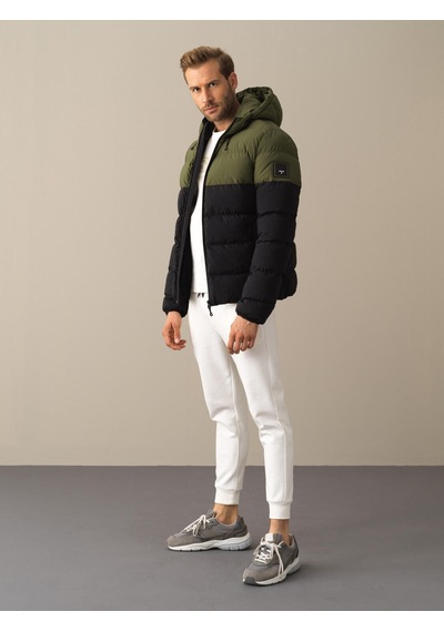 Xint Siyah Regular Fit Kapüşonlu Şişme Mont 190506