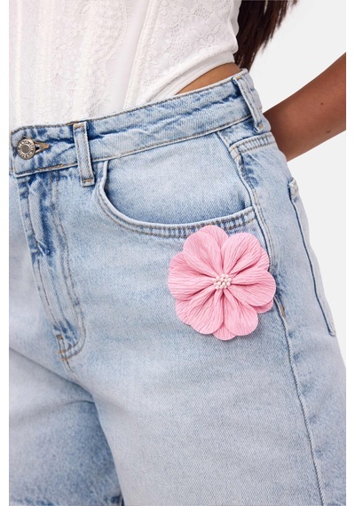 it's basic Kadın Mavi 4s6-3 Mom Relax Gül Ve Nakış Detaylı Özel Tasarım Denim Şort