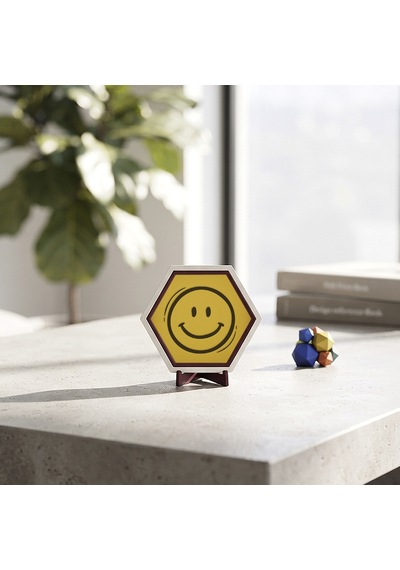 Minimalist Mutlu İkon Desenli Masaüstü Dekoru Ev Ve Ofisiniz İçin Modern Butik Ve Şık Bir Tasarım Parçası 10x10 Cm, Sarı