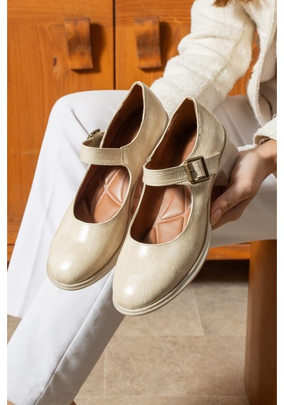 Dabab Shoes Clarıssa Kadın Bej Ortopedik 4 Cm Topuklu Tokalı Yuvarlak Burun Balerin Babet Klasik Ayakkabı