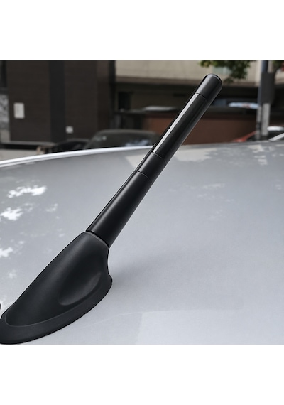 Mitsubishi Lancer Siyah Çubuk Tip Oto Tavan Anteni Şık Ve Sportif Tasarım