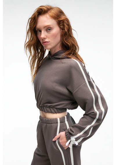 Grimelange ROSELLE Kadın Kapüşonlu Yan Şeritli Kurdele Detay Crop Antrasit Sweatshirt
