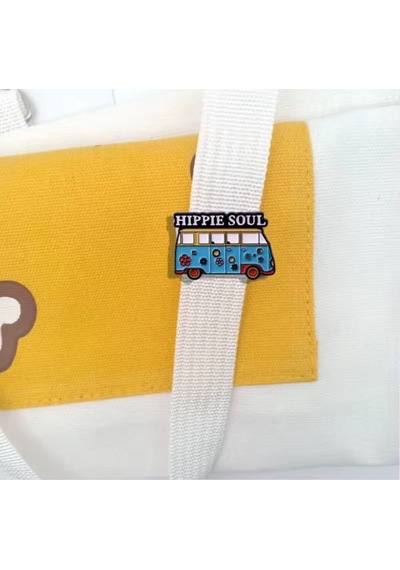 Hippi Ruhu Karavan Broş Çok Renkli