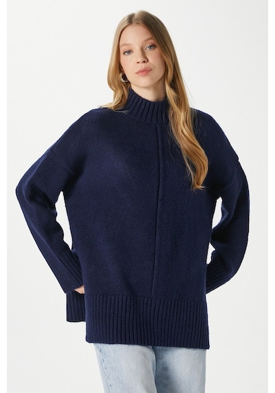 Ritnice Kadın Wonder Yumuşacık Dik Yaka Lacivert Yırtmaçlı Oversize Triko Kazak Lacivert Ritnice Kadın Wonder Yumuşacık Dik Yaka Lacivert Yırtmaçlı Oversize Triko Kazak Lacivert