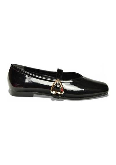 Fox Shoes Y726632608 Siyah Rugan Kalp Toka Detaylı Kadın Babet Siyah